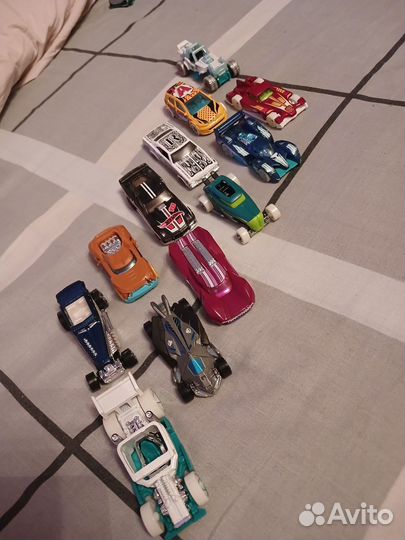 Hot wheels машинки