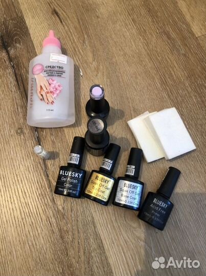 Лампа для маникюра и лаки