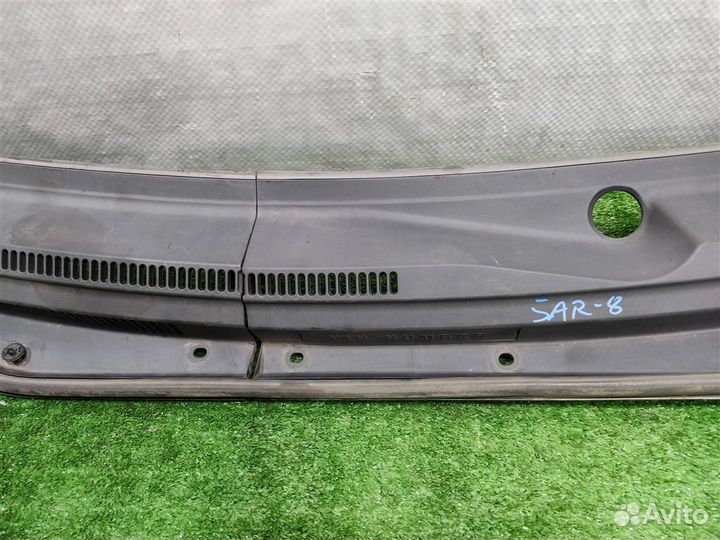 Решетка стеклоочистителей Toyota Corolla Verso R1