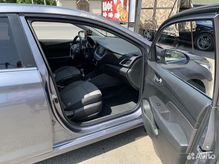 Hyundai Solaris 1.6 МТ, 2017, 125 000 км