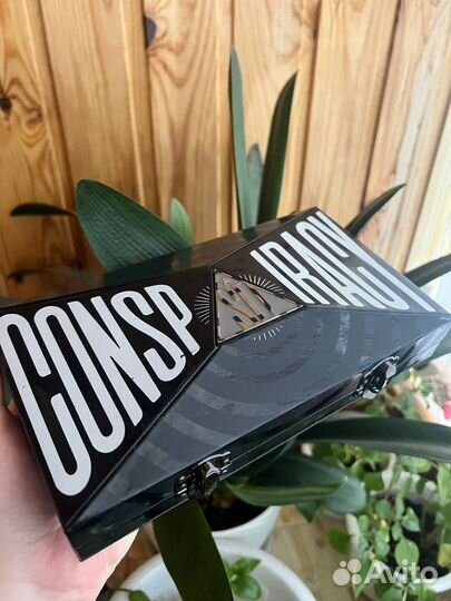 Палетка теней для глаз Jeffree Star Conspiracy