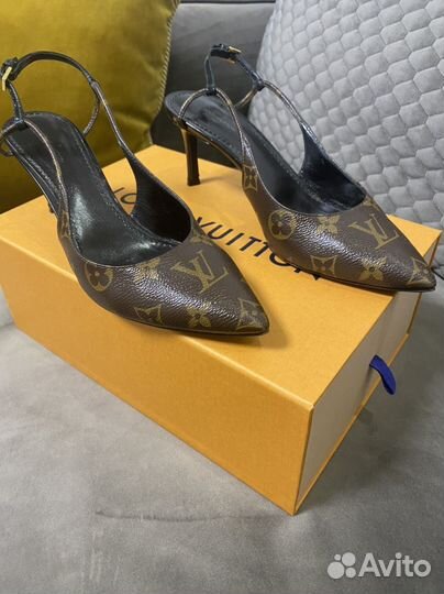 Louis Vuitton Слингбэки