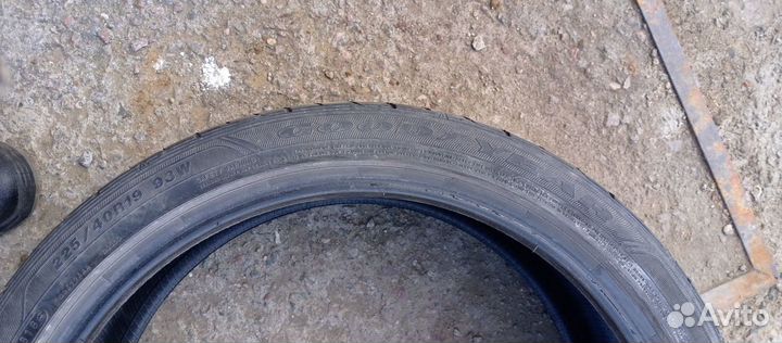 Goodyear Eagle LS EXE 225/40 R19