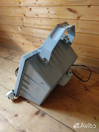 Прожектор уличный