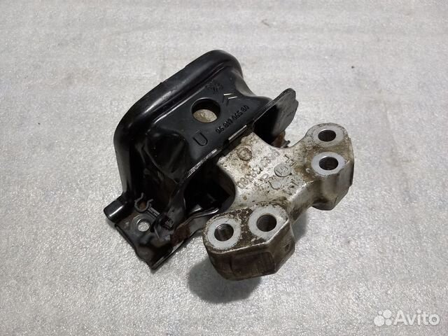 Опора двигателя правая C3 Picasso 1 (9681706580