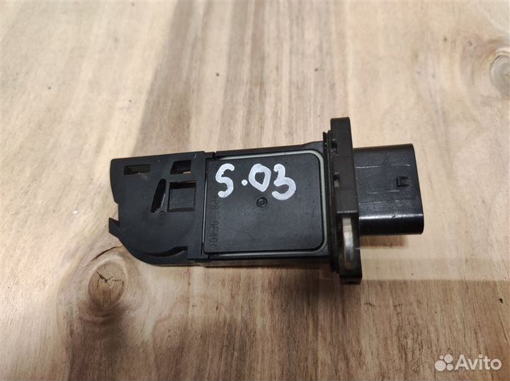 Расходомер воздуха Audi A4 B8