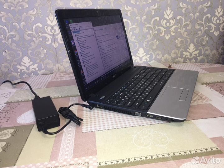 Ноутбук Acer E1-571G
