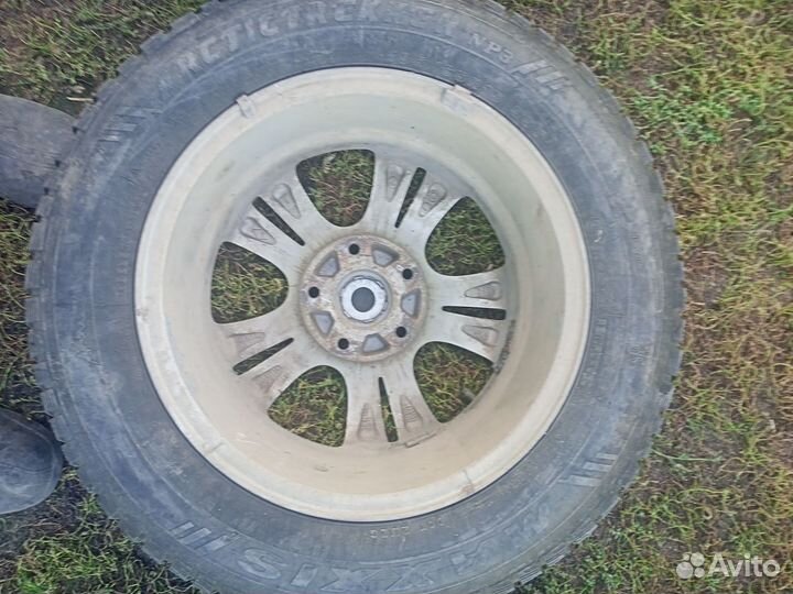 Maxxis ArcticTrekker NP3 195/65 R15