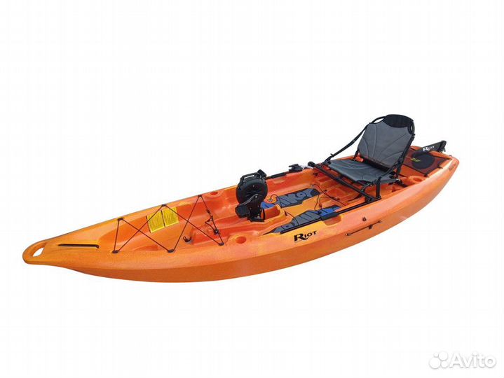 Компактный педальный каяк для рыбалки riot mako 10