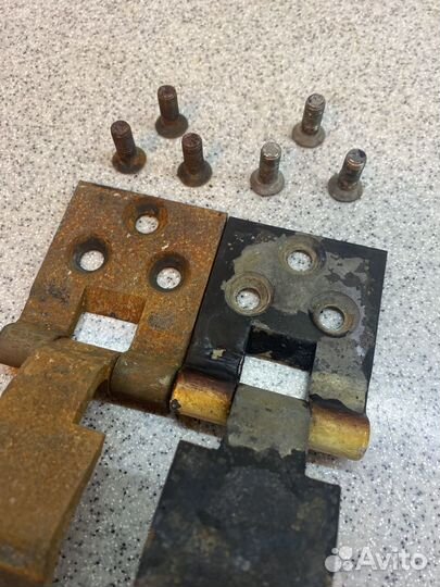 Петля капота Mercedes-Benz G-Class A4608800228