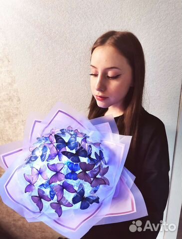 Светящийся букет бабочки