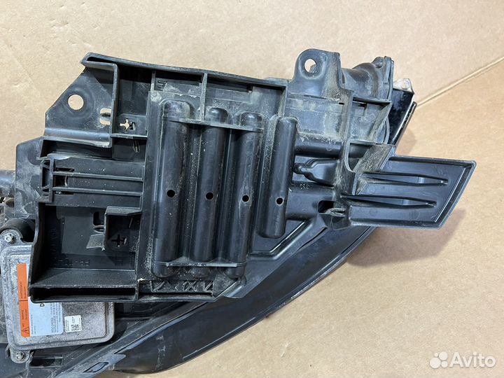 Фара левая на Land Rover Discovery Sport