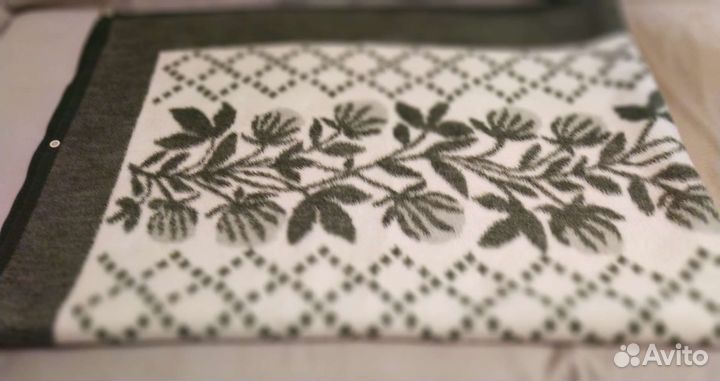 Пледы, одеяло, шторы