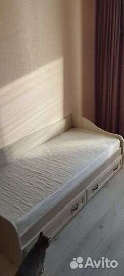 Кровать подростковая