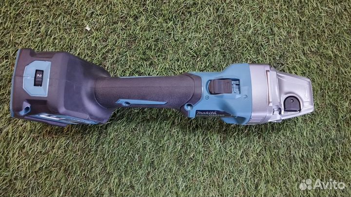 Угловая шлифмашина Makita XGT GA023GZ