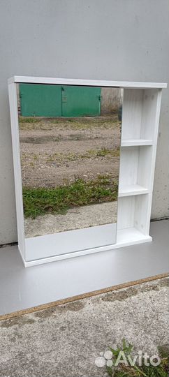 Шкафчик для ванной комнаты