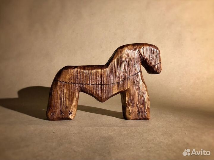 Лошадки из дерева