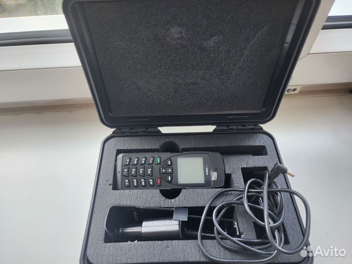 Спутниковый телефон iridium