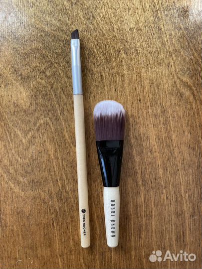 Кисть yves rocher