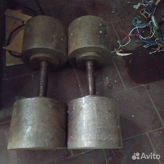 Набор гантелей