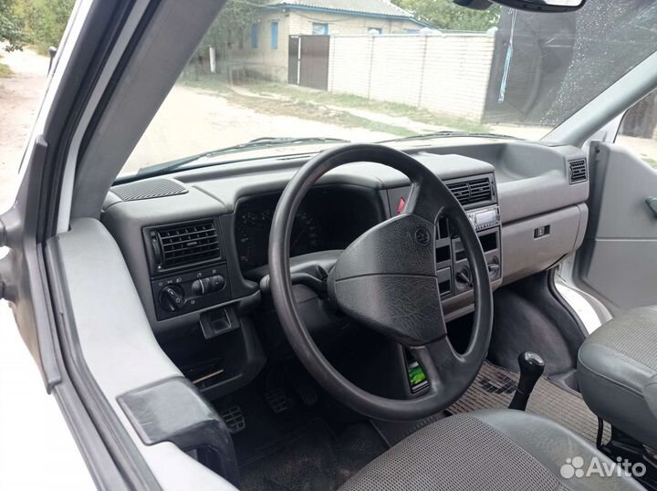 Volkswagen Transporter 2.4 МТ, 1995, 100 000 км