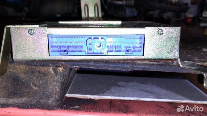 Блок управления двс Nissan Cedric. Gloria ENY33
