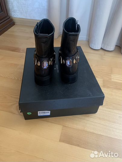 Ботинки женские 36 размер