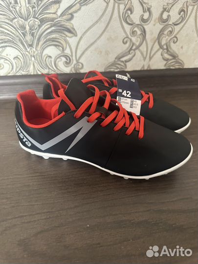 Футбольные бутсы kipsta 42 новые