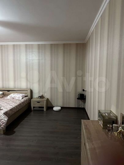 2-к. квартира, 80 м², 1/5 эт.