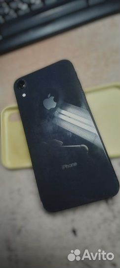 Телефон iPhone xr