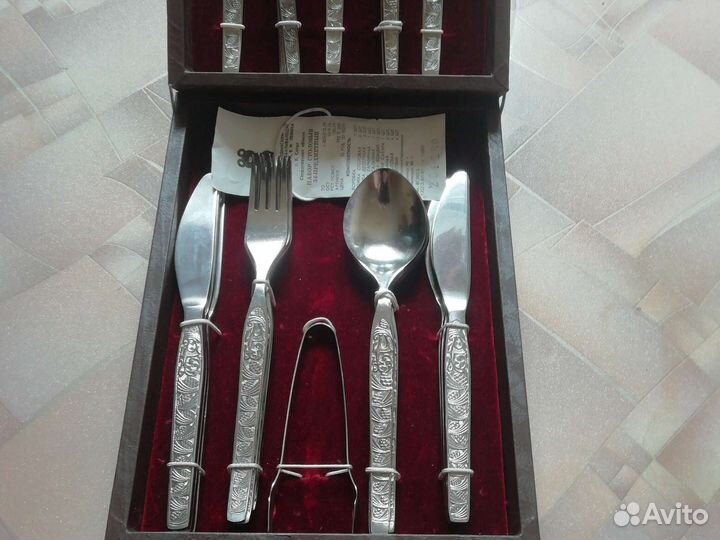 Набор столовых приборов новый