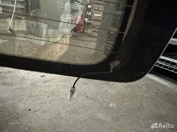 Заднее стекло на land cruiser 100