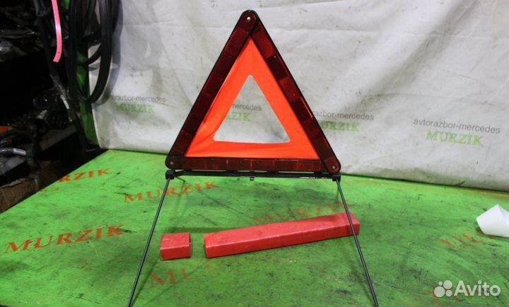Знак аварийной остановки Mercedes V W638 104.900