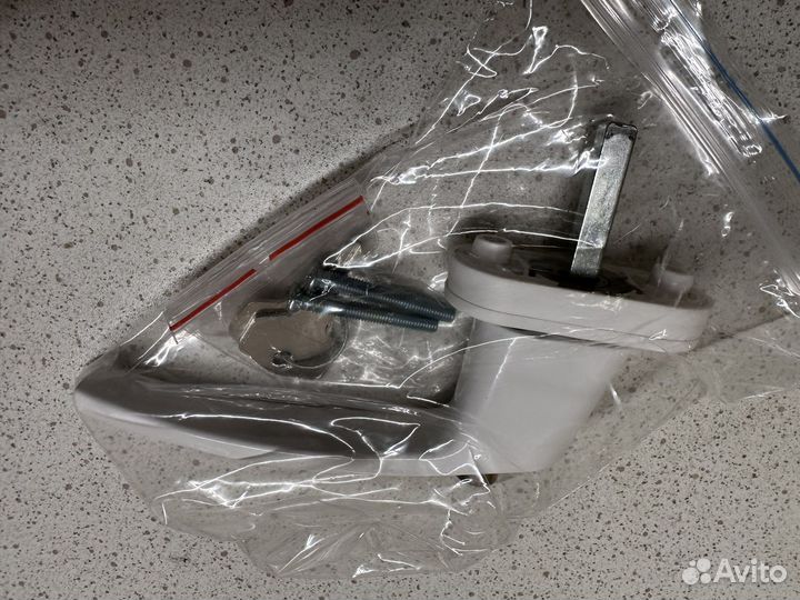 Ручка оконная с замком