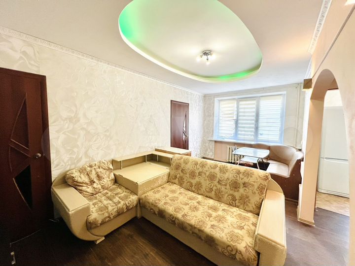 2-к. квартира, 40 м², 1/4 эт.