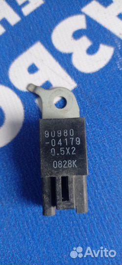 Конденсатор Toyota Matrix кроссовер 2AZ-FE 2008