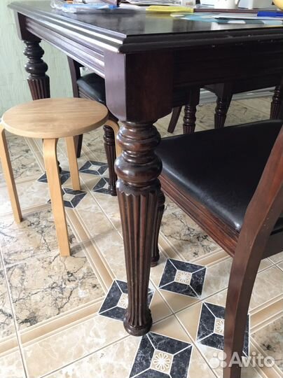 Стол обеденный и стулья бу