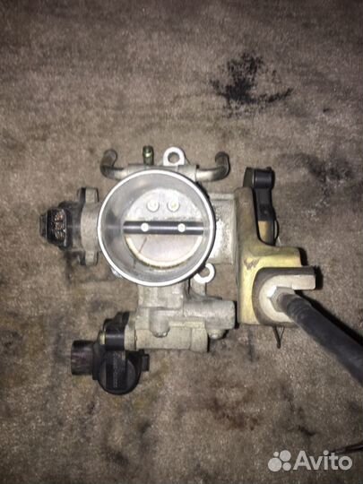 Дроссельная заслонка Toyota 2AZ-FE