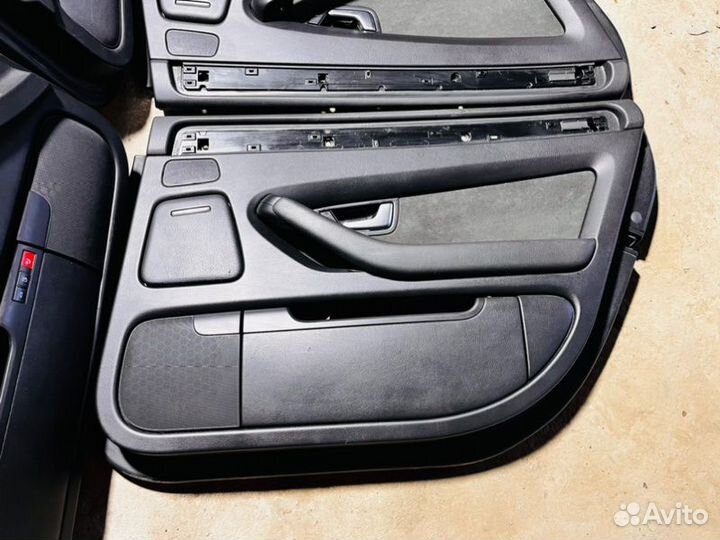 Обшивка боковой двери Audi A8 D3/4E W12BTH 2007