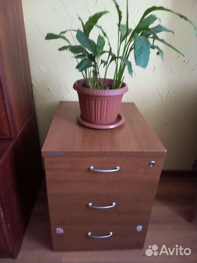 Тумба выкатная бу