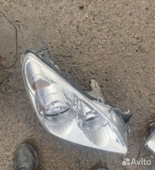 Opel astra h передние фары