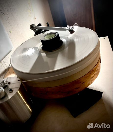 Виниловый проигрыватель Silverstone Stone Belt