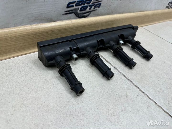 Катушка зажигания Opel Corsa D 1.4 A14XER 2012