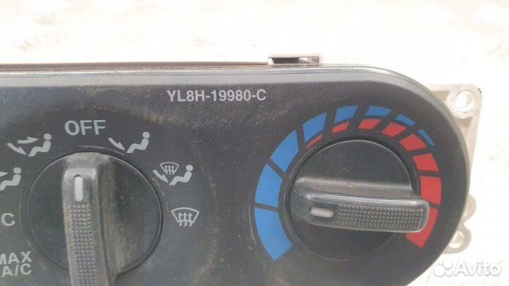 Блок управления климат-контролем Mazda Tribute