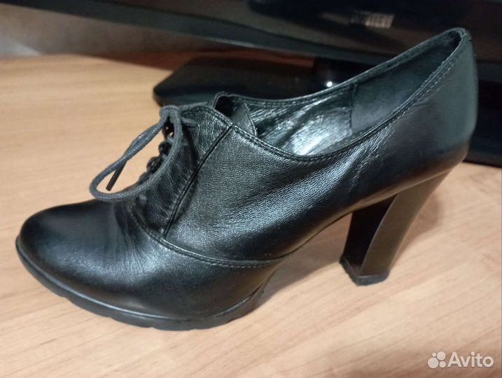 Туфли женские 37,5 и 38 размер натуральная кожа