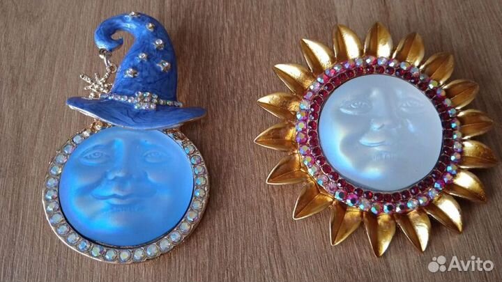 Брошь кулон в стиле Kirks Folly