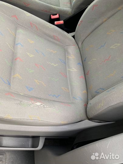 Сиденье водительское Т5