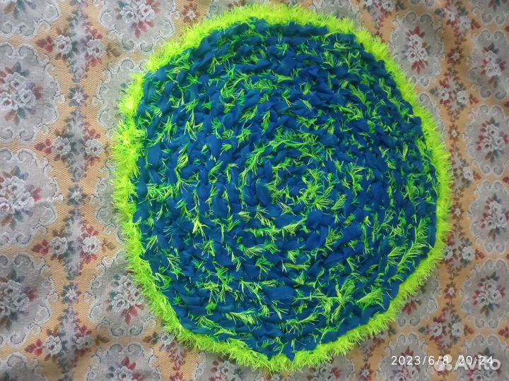 Коврик ручной работы