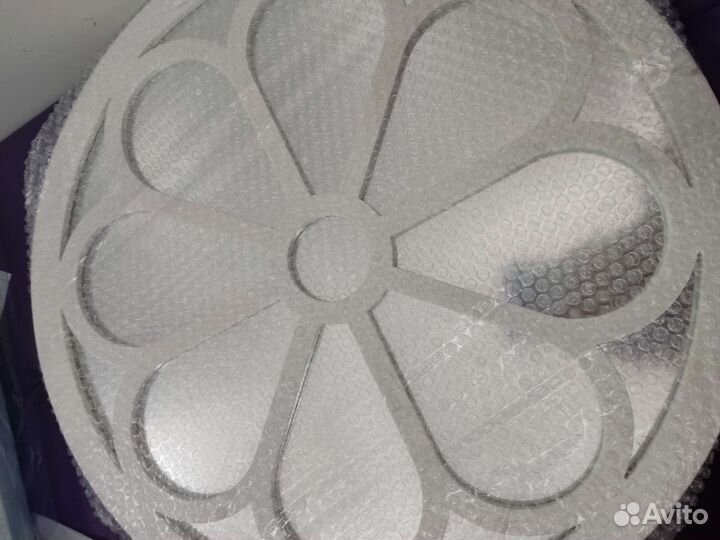 Зеркала декоративные, новые, разные