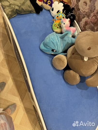 Кровать машина